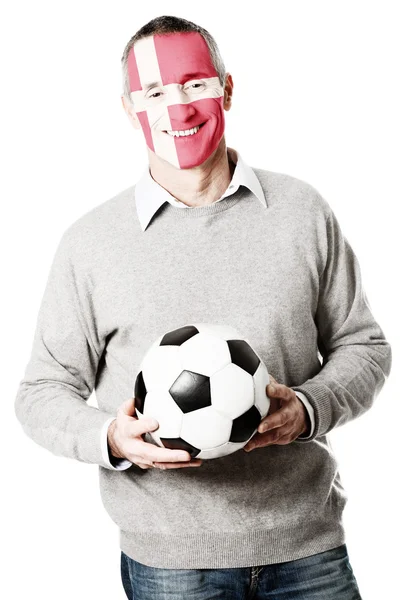 Hombre maduro con bandera de Dinamarca en la cara . — Foto de Stock