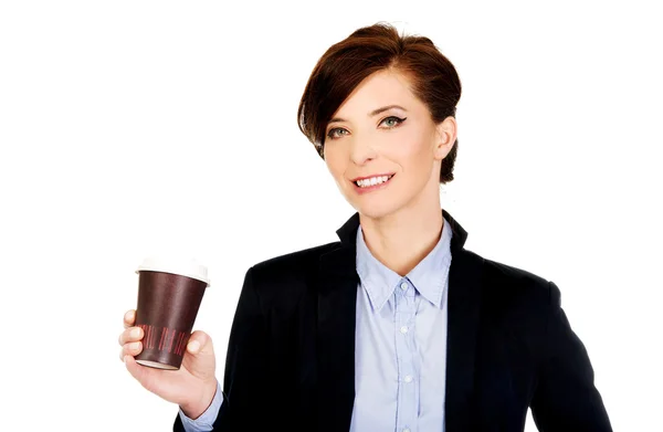 Empresária com xícara de café . — Fotografia de Stock