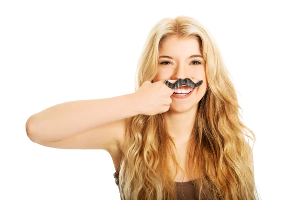 Femme étudiante blonde avec moustache — Photo