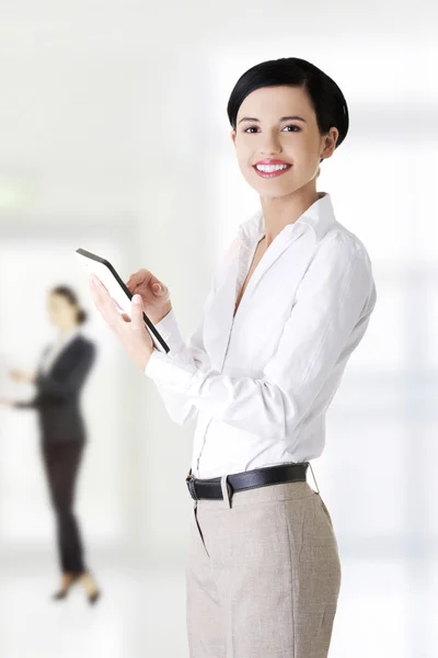 Mulher de negócios com tablet . — Fotografia de Stock