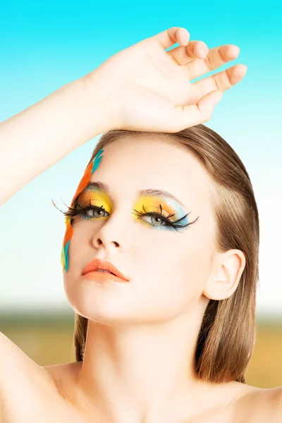 Model met abstracte make-up. — Stockfoto