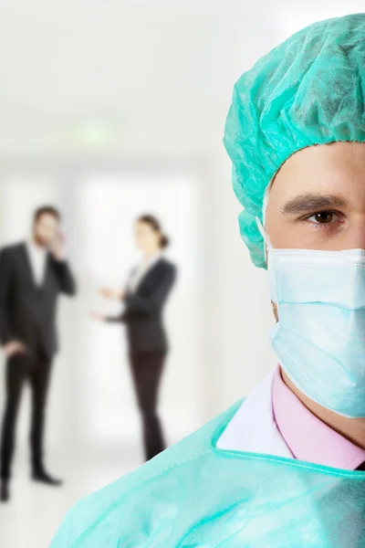 Male surgeon in protective mask. — Stock Photo, Image