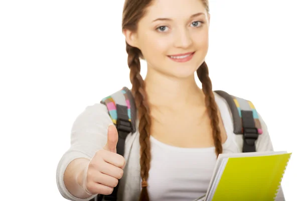 Tonåring flicka med skolan ryggsäck. — Stockfoto
