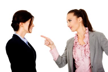 Öfkeli eşi işkadını suçluyor.