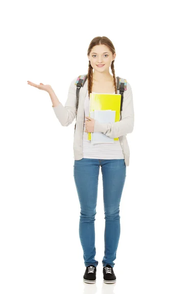 Ragazza adolescente con la mano aperta . — Foto Stock