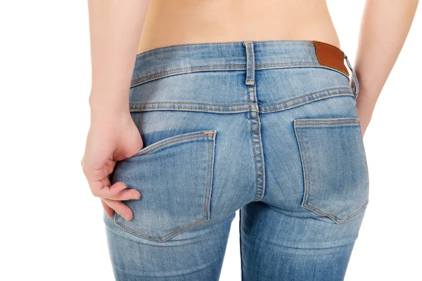 Mujer sin camisa seductora en jeans . —  Fotos de Stock