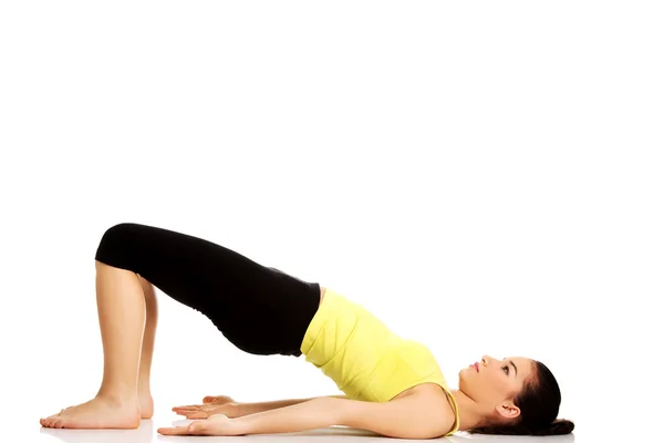 Donna che fa esercizio di stretching. — Foto Stock