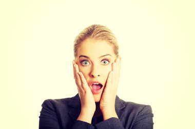 şok kadın çeneme elele