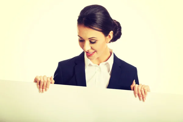 Retrato de mujer de negocios sosteniendo bandera blanca —  Fotos de Stock