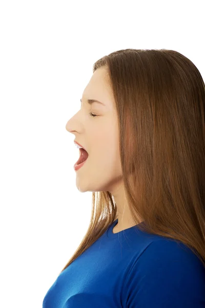 Frustrated young woman screaming. — Stock Photo, Image