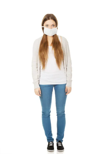 Adolescente donna con maschera protettiva . — Foto Stock