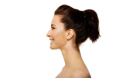 Güzel dişlek gülümseyen kadın ile makyaj.