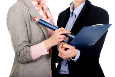 Sözleşme imzalama kadın mimar.