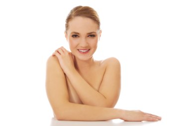 güzel genç kadın bir resepsiyon tarafından.