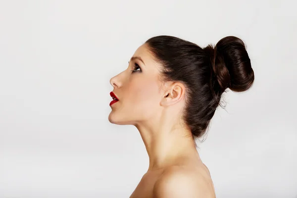 Hermosa mujer en topless con maquillaje . — Foto de Stock