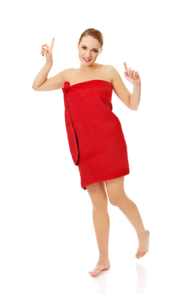 Happy spa woman wrapped in towel. — Stock Photo, Image