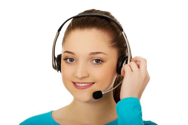 Callcenter leende kvinna operatör. — Stockfoto