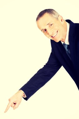 aşağı dönük iş adamı