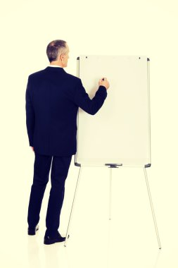 Akıllı işadamı bir bulmaca holding