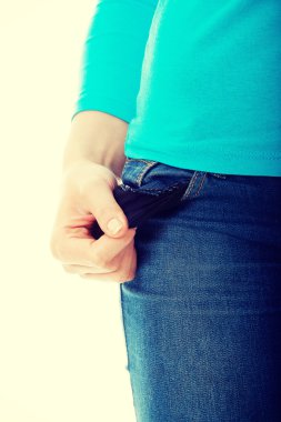 Kadın boş cepler yakın çekim