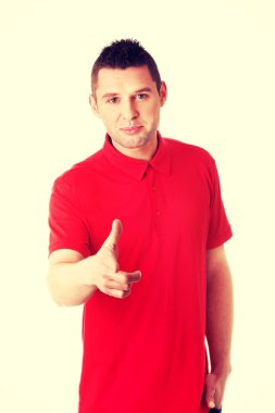 Sizi işaret ciddi genç adam