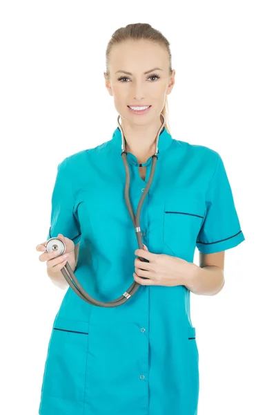Lächelnde Ärztin mit Stethoskop. — Stockfoto