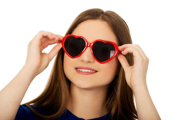 Donna con gli occhiali da sole . — Foto Stock