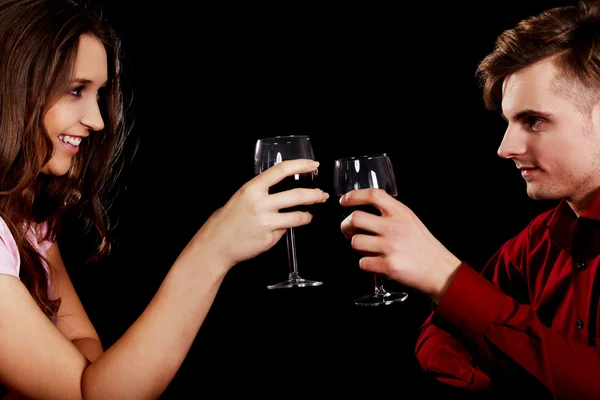 Paar bei einem Date Wein trinken — Stockfoto