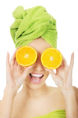 güzel bir kadın ile portakal.