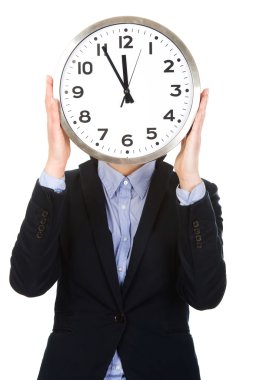 İşkadını büyük saat gizleme.