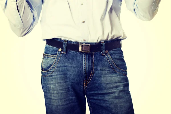 Człowiek w dżinsy spodnie — Zdjęcie stockowe