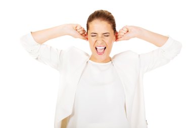 Genç kızgın işkadını çığlık-