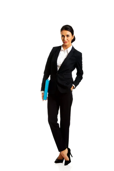 Businesswoman holding a binder — Stock Photo, Image