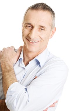 omuz dokunmadan iyi görünümlü adam