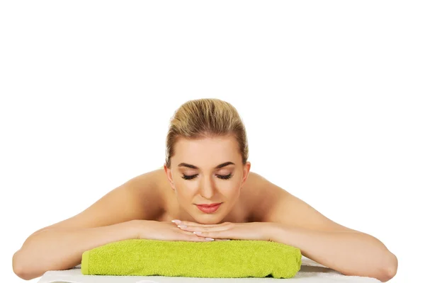 Young relaxed woman in spa. — Stock Photo, Image