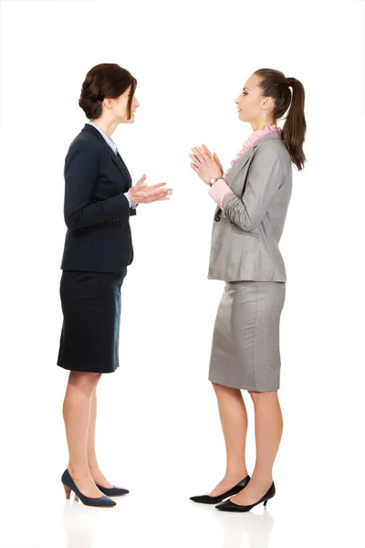 Két dühös businesswomans. — Stock Fotó