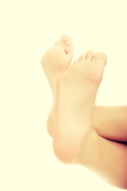 kadının çıplak ayak.