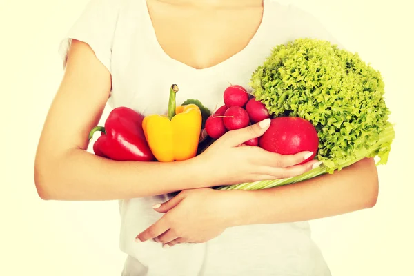 Mujer con verduras. — Foto de Stock