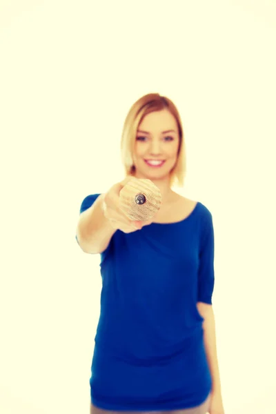 Mujer señalándote con lápiz . —  Fotos de Stock