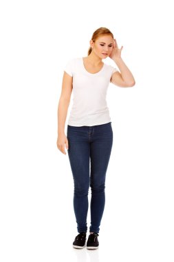 Şok genç kadın konuşma kulak misafiri