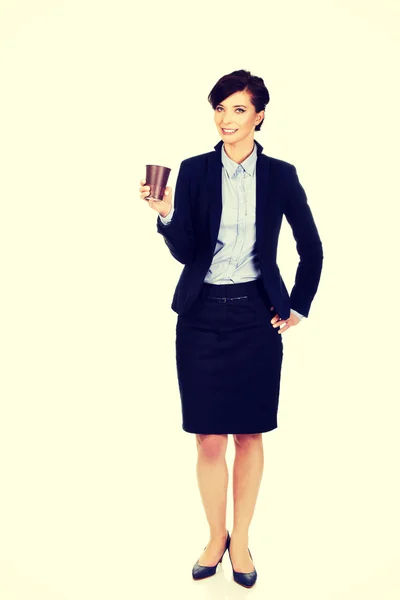 Бізнес-леді з чашкою кави . — стокове фото