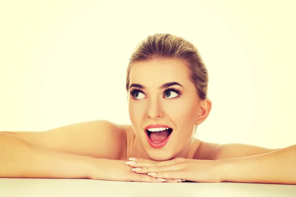 Young beautiful woman based on table — Stock Photo, Image