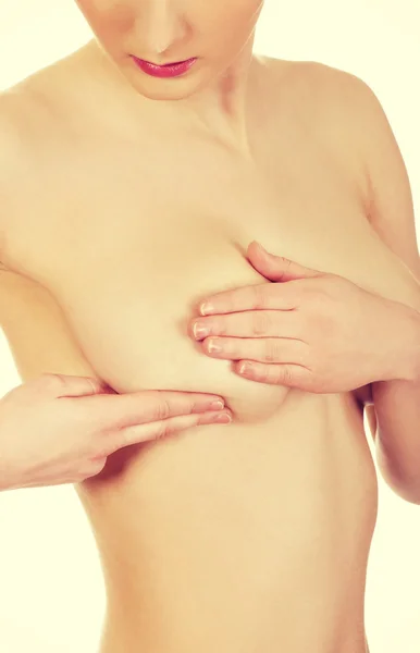 女人检查乳腺癌. — 图库照片