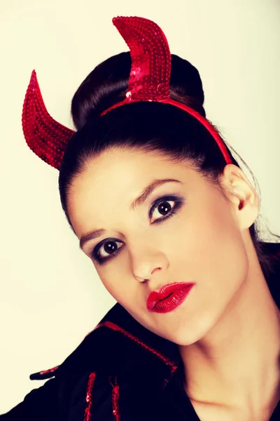Kvinna i djävulen karneval kostym. — Stockfoto