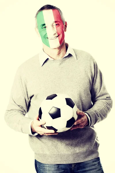 Зріла людина з Італії прапор на обличчі. — стокове фото