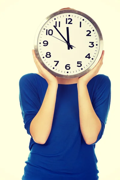 Mujer con reloj . —  Fotos de Stock