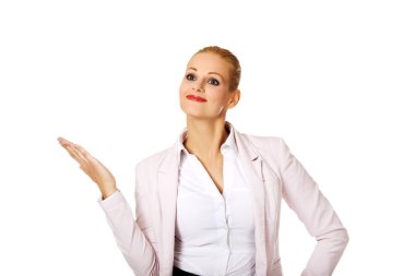 İş kadını boşaltmak ya da bir şey için işaret