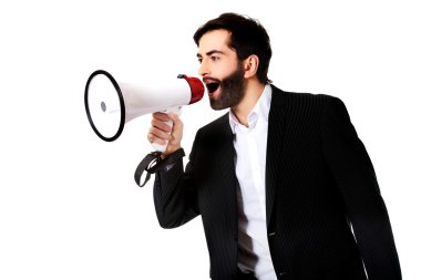 Bir megafon kullanarak bağırarak işadamı.