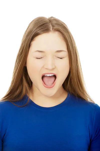 Frustrada jovem mulher gritando . — Fotografia de Stock