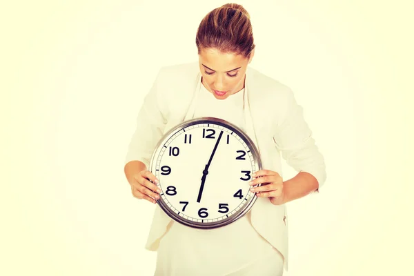 Geschäftsfrau mit Uhrzeit-Konzept — Stockfoto